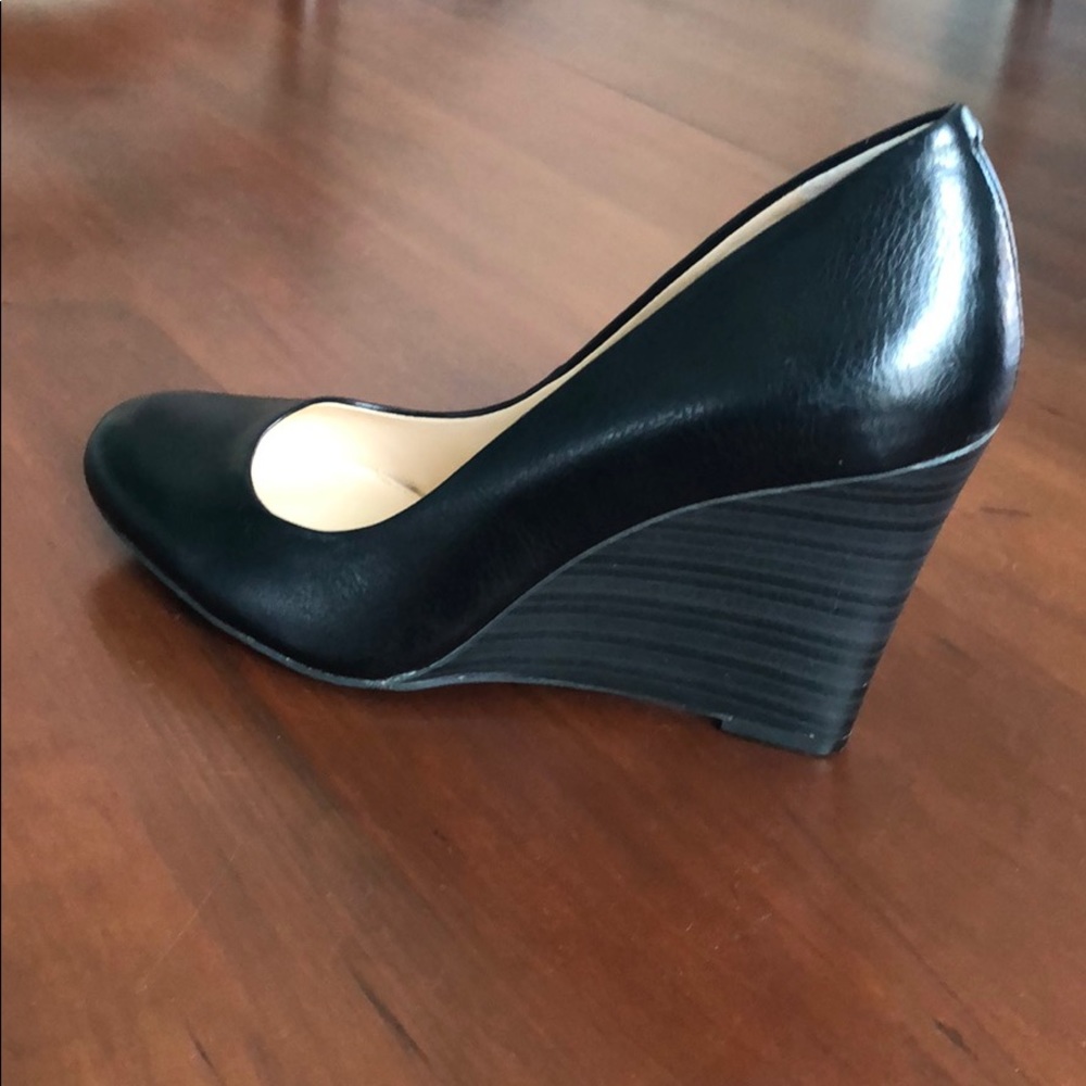 Shoes - Picture 2 of 5